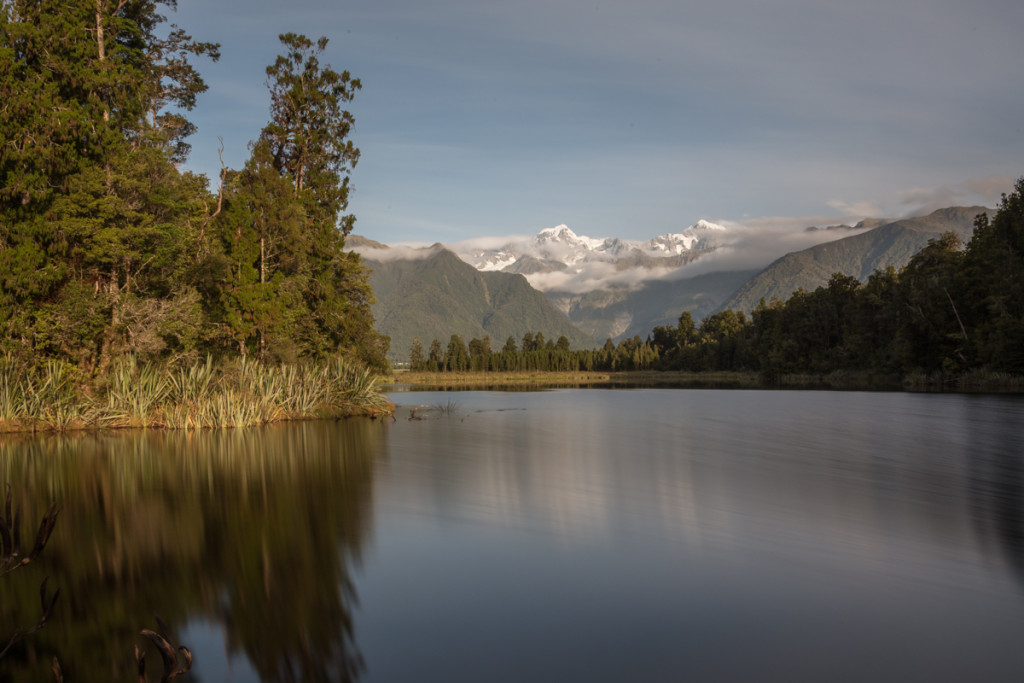 Mount Tasman und Mount Cook spiegeln sich im Lake Matheson